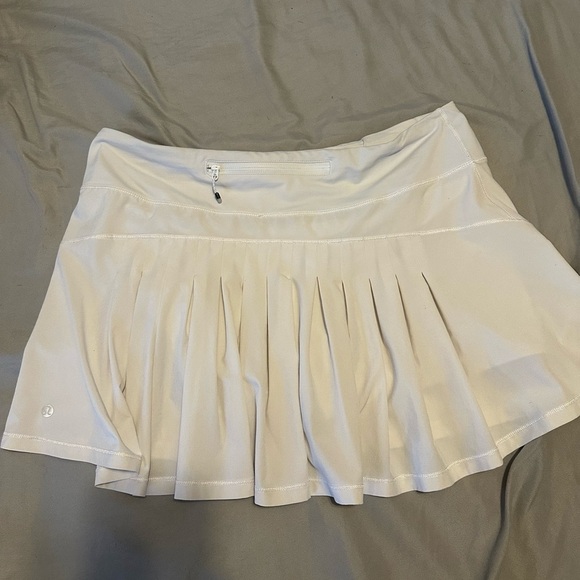 LuluLemon Skort !! Size Large (10) - Picture 3 of 6